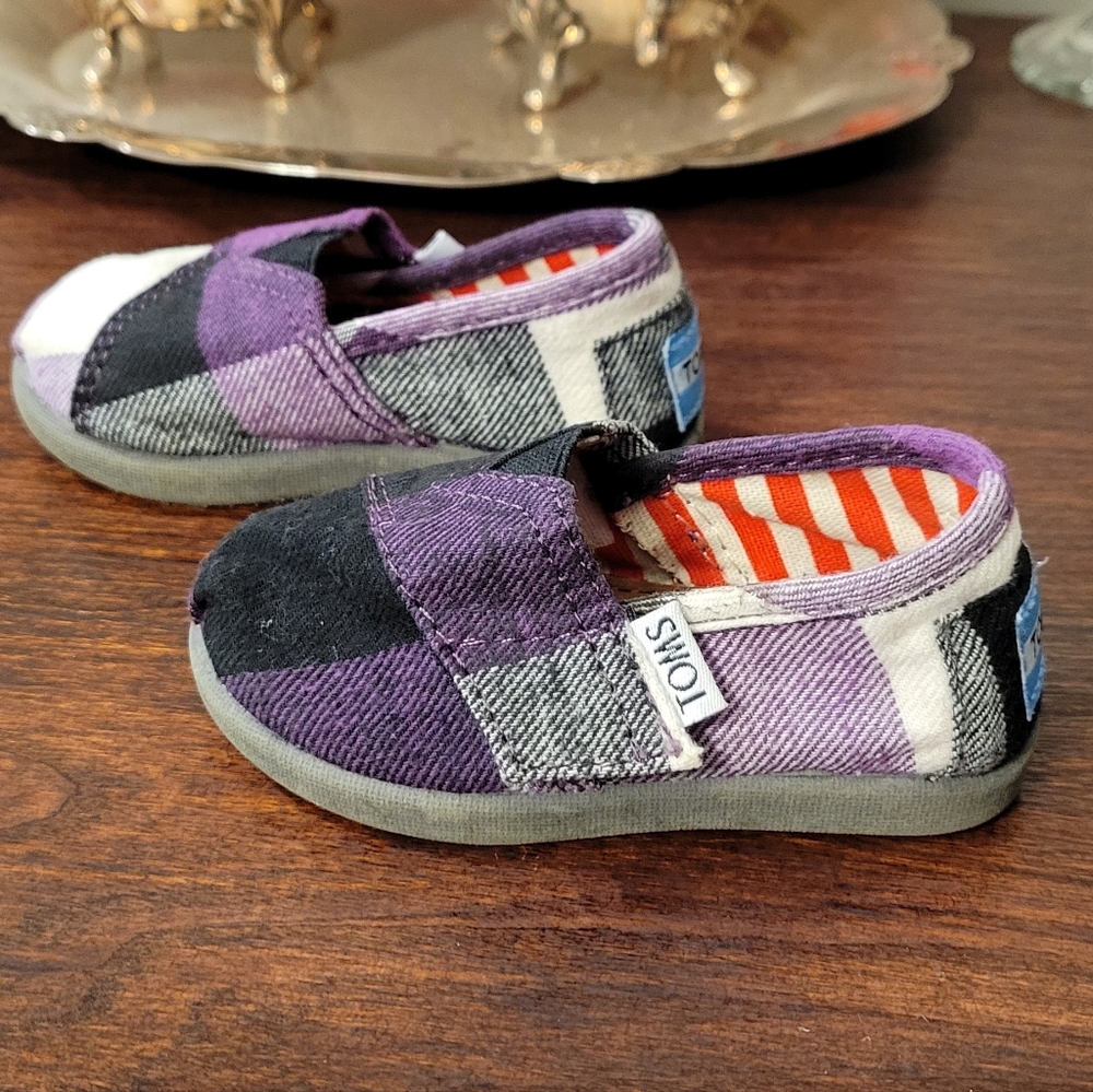 TOMS Kids Patchwork Slip-Ons - Purple, Black, and White